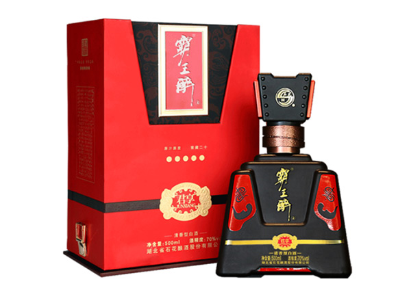 成都石花霸王醉回收霸王醉君享70度白酒礼盒