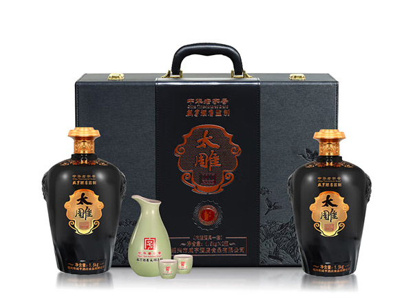 成都咸亨酒店太雕黄酒回收太雕2007原酿礼盒1.5kg*2糯米酒半甜绍兴黄酒行情价格