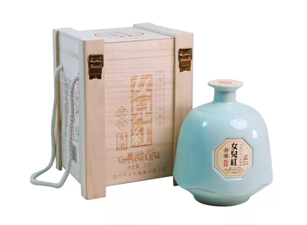 成都回收绍兴女儿红黄酒醇酿花雕酒木质礼盒2.5L坛装黄酒行情价格