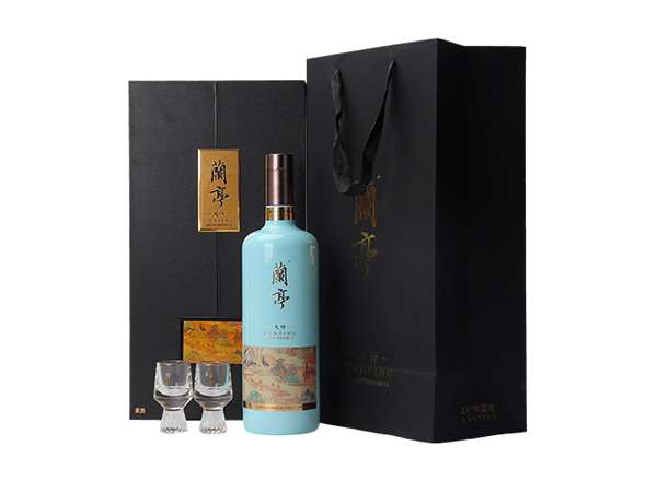 成都会稽山黄酒回收兰亭大师三十年陈酿1L礼盒装绍兴黄酒